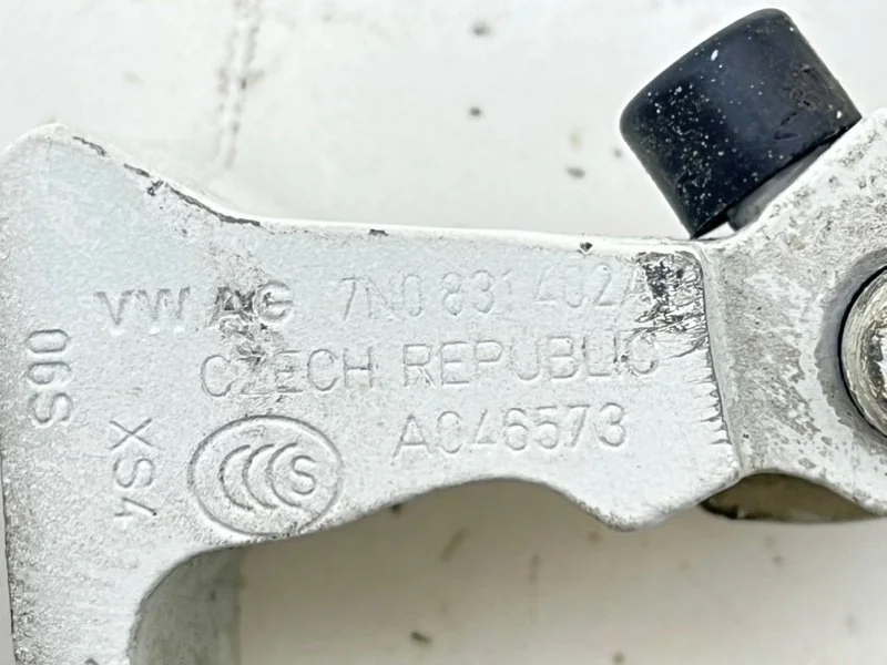 Петли передней правой двери Skoda Octavia 3 A7 - миниатюра 7