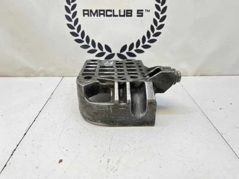 Кронштейн генератора Volkswagen Touareg 1 (7L) 3.0 - миниатюра 3