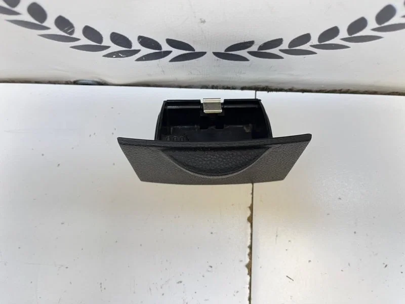 Пепельница Ford Mondeo 3 (MK3) 2003 - миниатюра 2