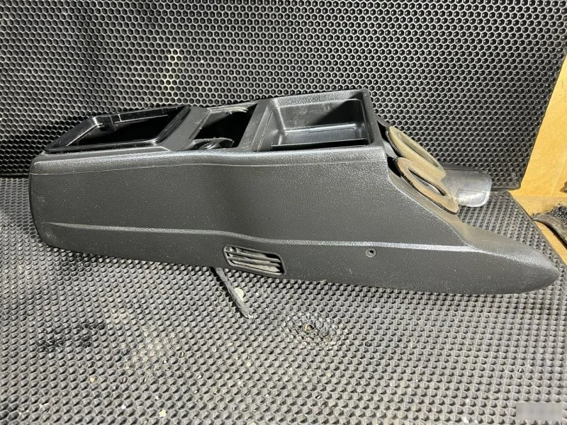 Центральная консоль Renault 19 1992-2002 - изображение 1