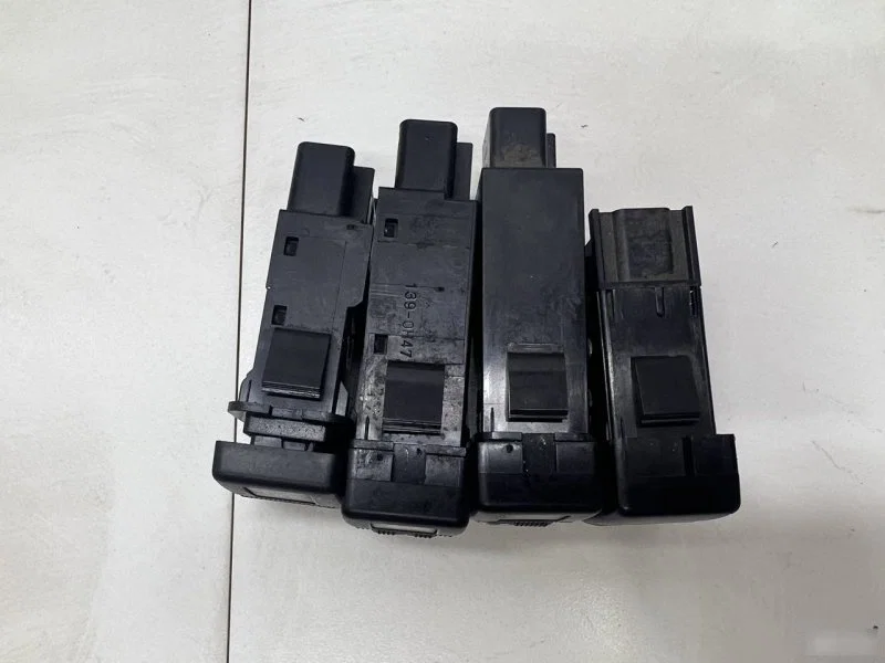 Кнопки Mazda 6 GG 2002-2005 - миниатюра 6