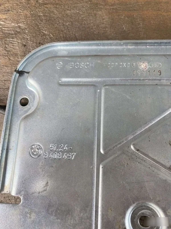Замки багажника BMW X5 E53 1999-2003 - миниатюра 2