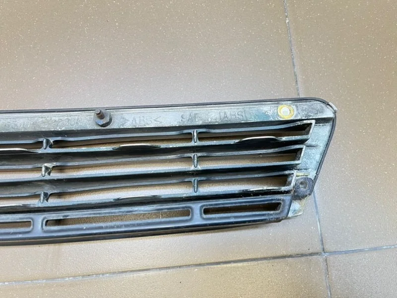 Решетка радиатора Toyota Mark II 7 (GX90) 1995 - миниатюра 9