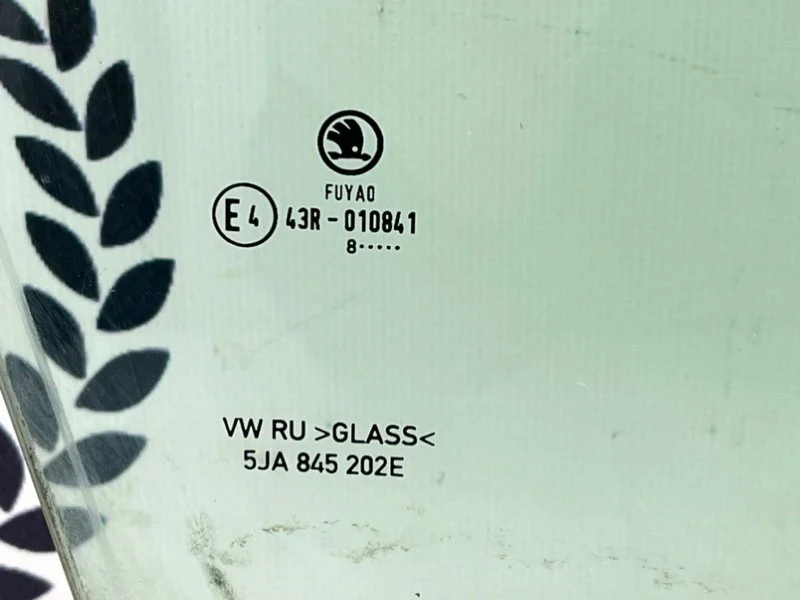 Стекло двери переднее правое Skoda Rapid 1 (NH3) - миниатюра 6