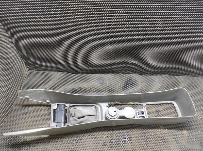 Центральная консоль Kia Shuma 2 2001-2004 - миниатюра 5