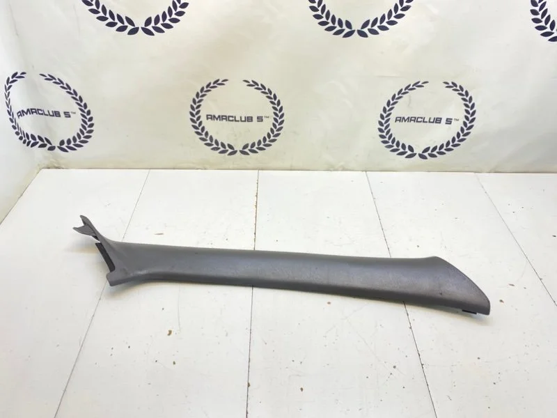 Обшивка стойки передняя правая Mazda 626 (GE) 2.0 - миниатюра 2