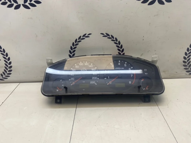 Приборная панель Nissan Primera P11 1.6 GA16 1999 - миниатюра 2
