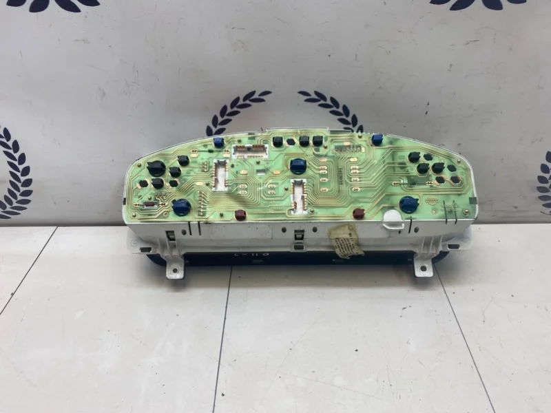 Приборная панель Nissan Primera P11 1.6 GA16 1999 - миниатюра 5