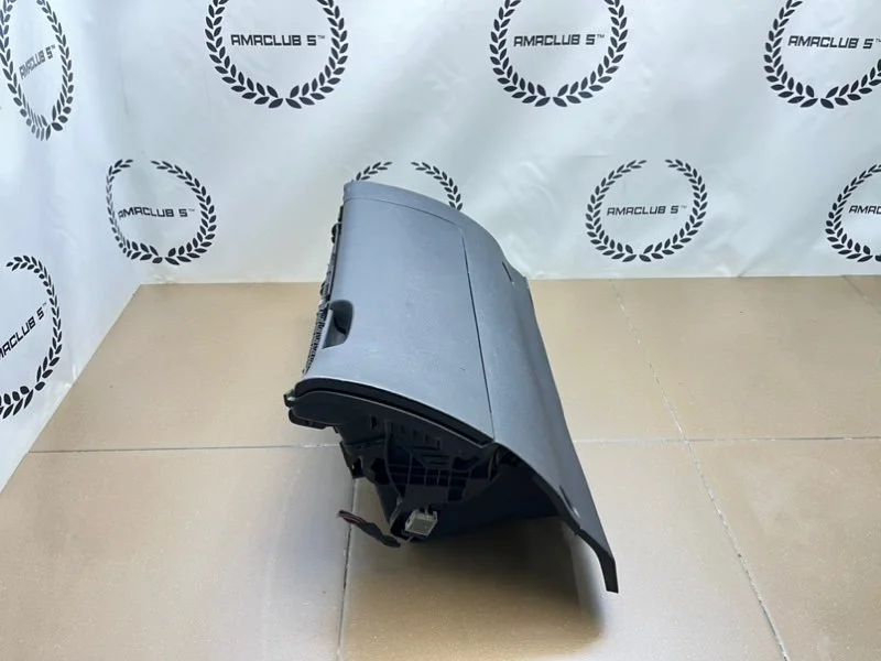 Бардачок Skoda Octavia 2 A5(1Z) 2012 - миниатюра 4