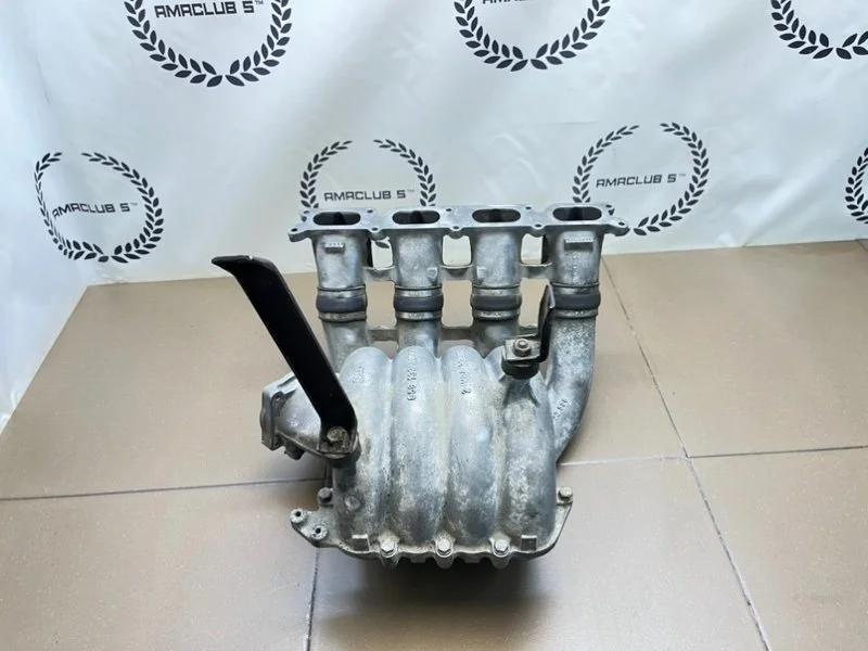 Коллектор впускной Audi A4 B5 (8D) 1.8 ADR 1995 - миниатюра 10