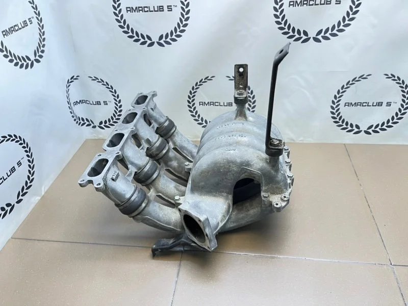 Коллектор впускной Audi A4 B5 (8D) 1.8 ADR 1995 - миниатюра 9