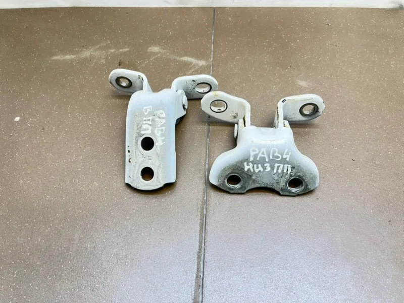 Петли передней правой двери Toyota RAV4 (A40) 2.0 - миниатюра 8