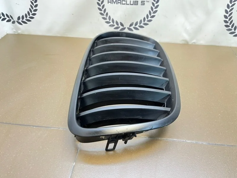 Решетка радиатора правая BMW X5 (E70) 2010 - миниатюра 6