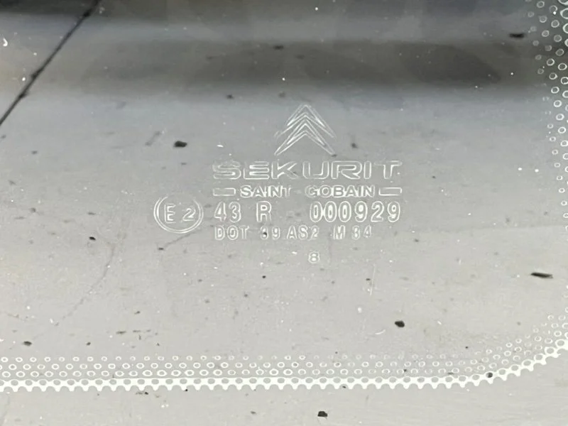 Форточка задняя правая Citroen Xsara 2000 - миниатюра 5