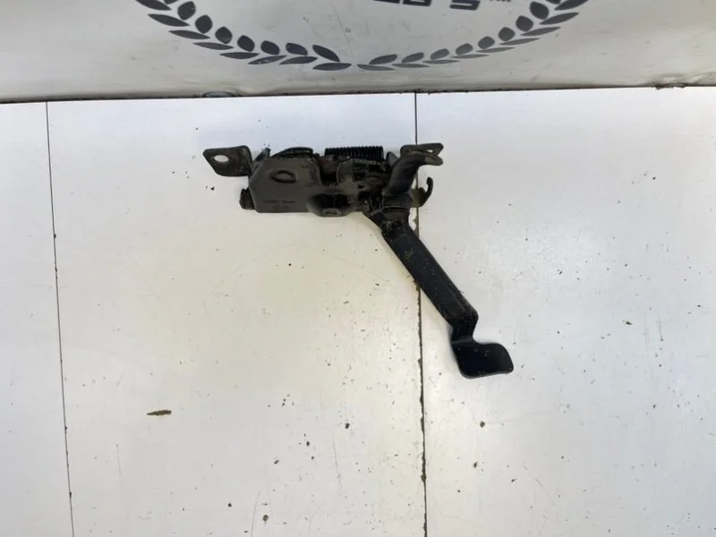 Замок капота Hyundai Sonata 4 (EF) 2.0 G4GC - миниатюра 2
