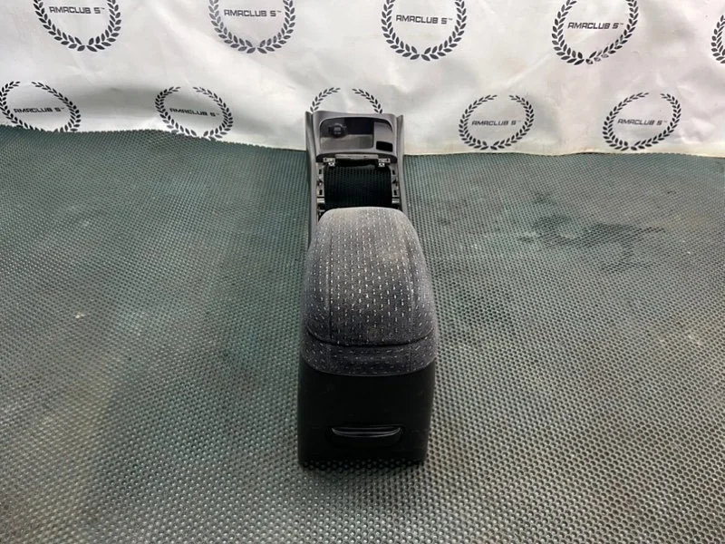 Подлокотник Hyundai Sonata 4 (EF) 2.0 G4GC - миниатюра 3