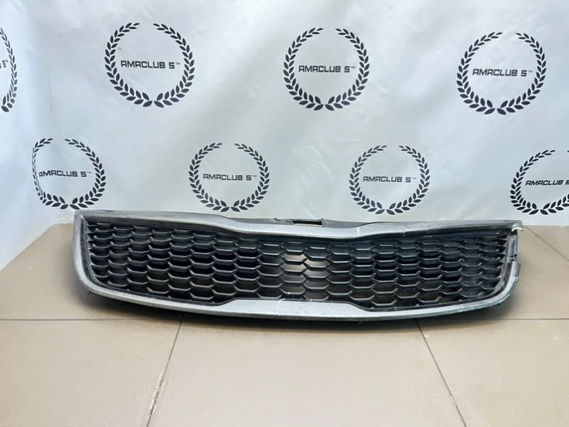 Решетка радиатора Kia Rio 3 (UB) 1.4 G4FA 2012