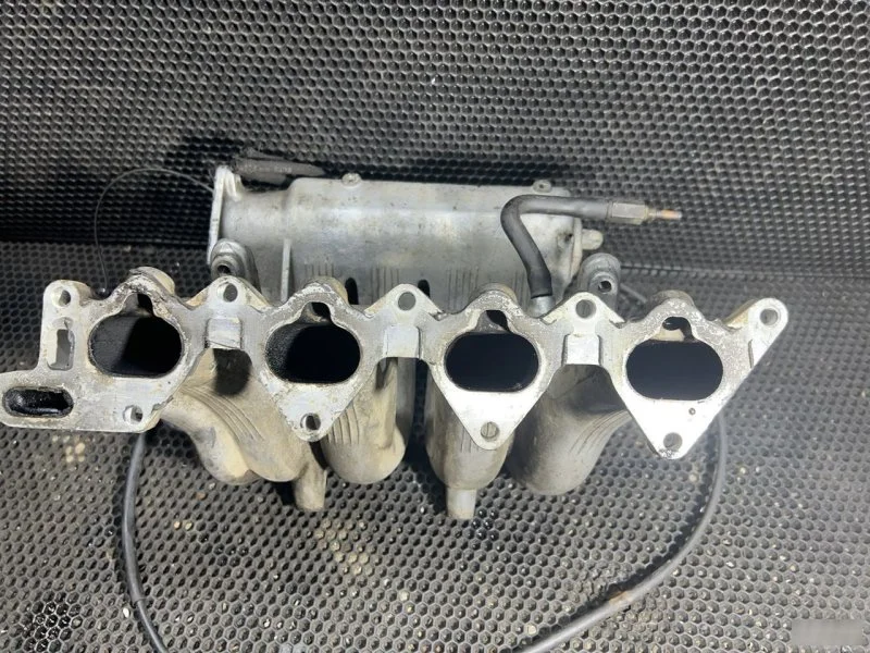 Впускной коллектор Mitsubishi Lancer 6 4G92 - миниатюра 6