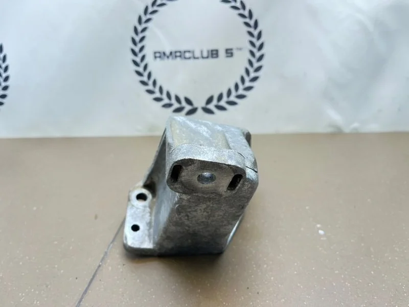 Кронштейн подушки двигателя левый Audi A4 B5 (8D) - миниатюра 5