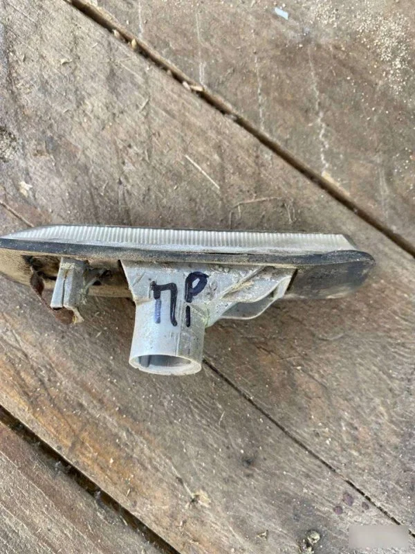Поворотник правый BMW X5 E53 1999-2003 - миниатюра 2