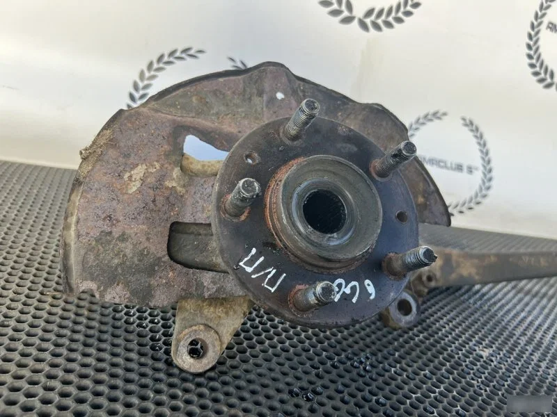 Кулак передний правый Mazda 6 GG 2002-2005 - миниатюра 2