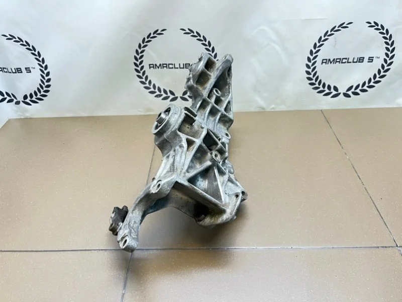 Кронштейн генератора Audi A4 B5 (8D) 1.8 ADR 1995 - миниатюра 10