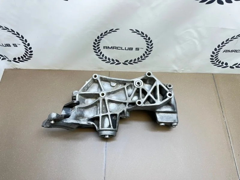 Кронштейн генератора Audi A4 B5 (8D) 1.8 ADR 1995 - миниатюра 2