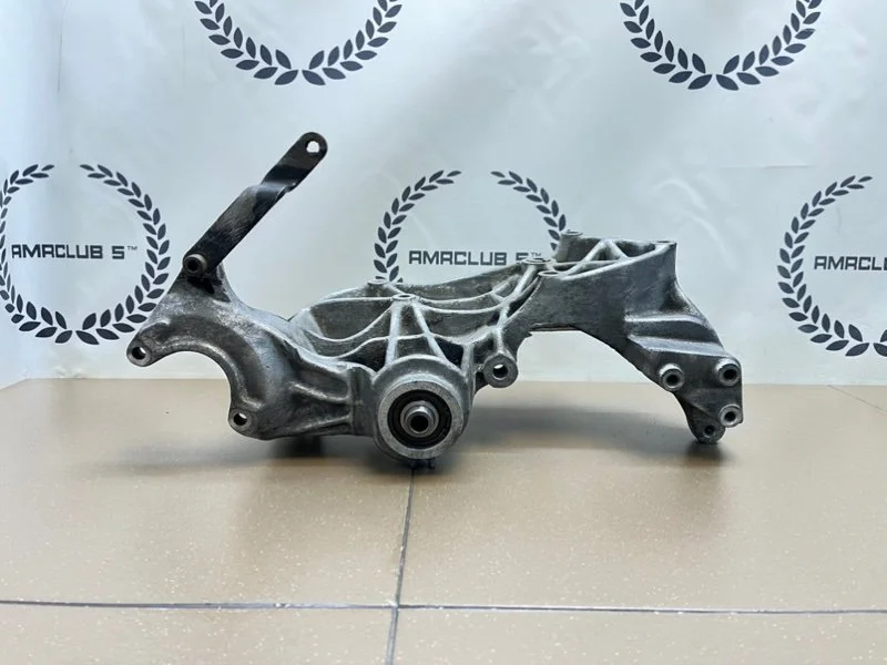 Кронштейн генератора Audi A4 B5 (8D) 1.8 ADR 1995 - миниатюра 3