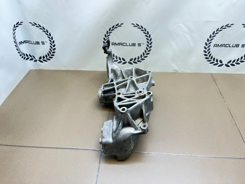 Кронштейн генератора Audi A4 B5 (8D) 1.8 ADR 1995 - миниатюра 4