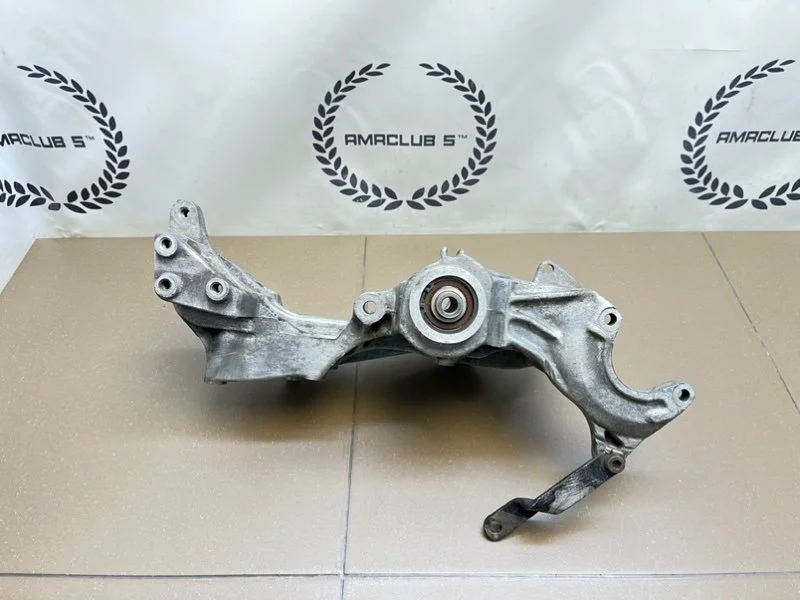 Кронштейн генератора Audi A4 B5 (8D) 1.8 ADR 1995 - миниатюра 9
