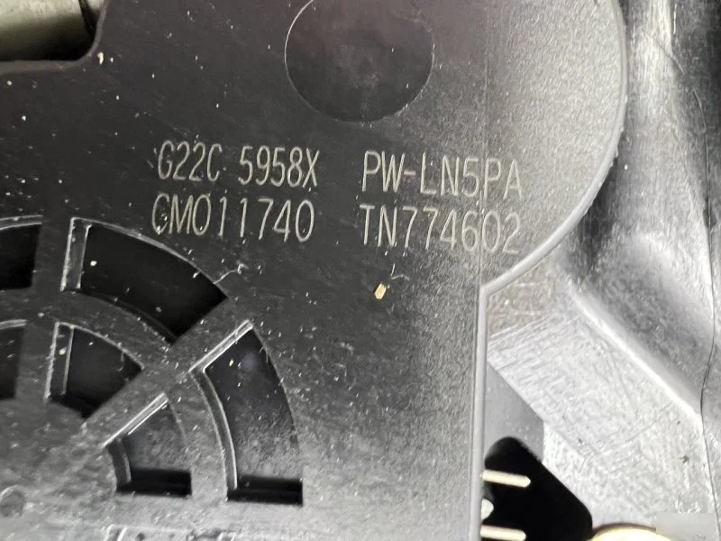 Стеклоподъемник задний правый Mazda 6 GG 2002-2005 - миниатюра 3