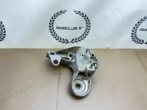 Кронштейн подушки двигателя правый Audi A4 B5 (8D)