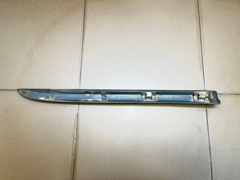 Молдинг двери задний левый Lexus RX300 (XU30) 2004 - миниатюра 8