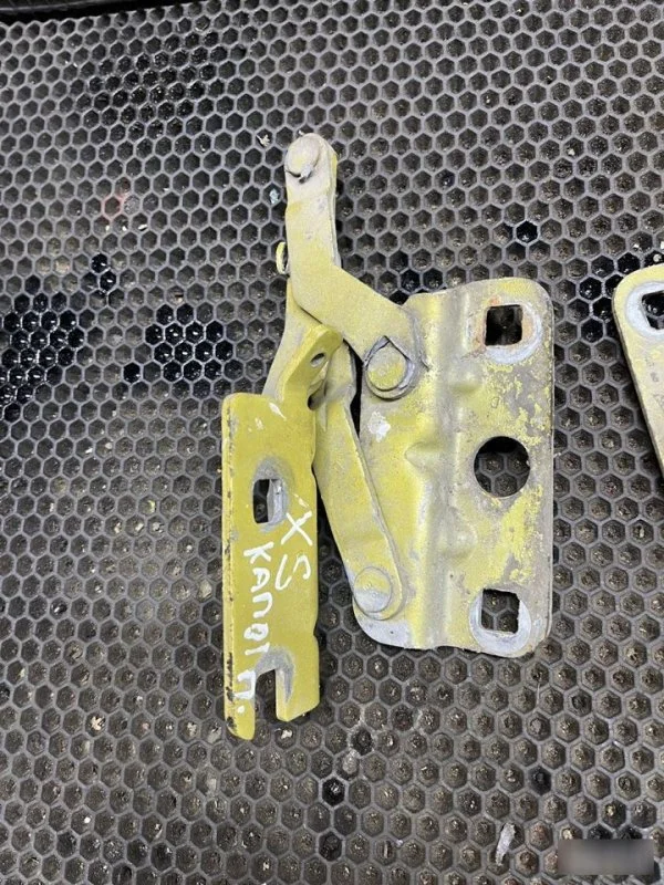 Петли капота Citroen Xsara 1997-2006 - миниатюра 2