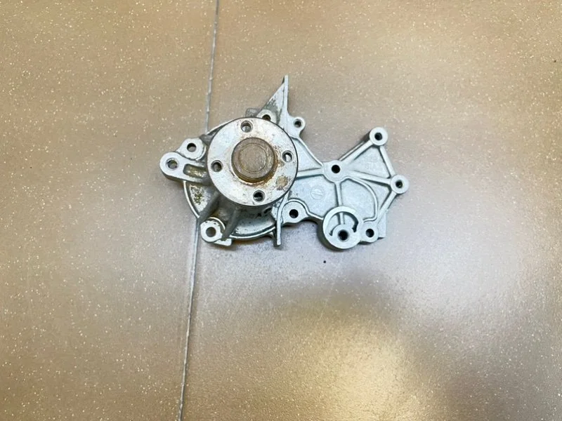 Водяная помпа Suzuki Baleno 1 (EG) 1.6 G16B - миниатюра 7