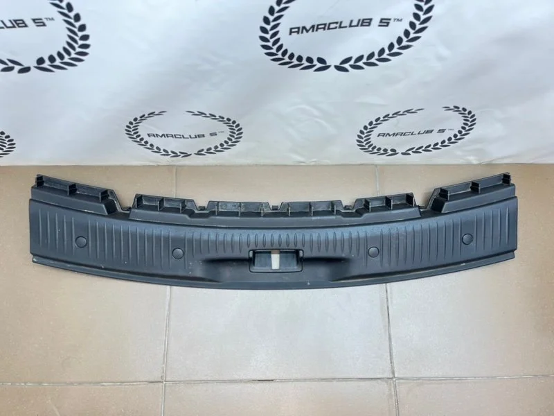 Накладка замка багажника Renault Megane 2 - миниатюра 2