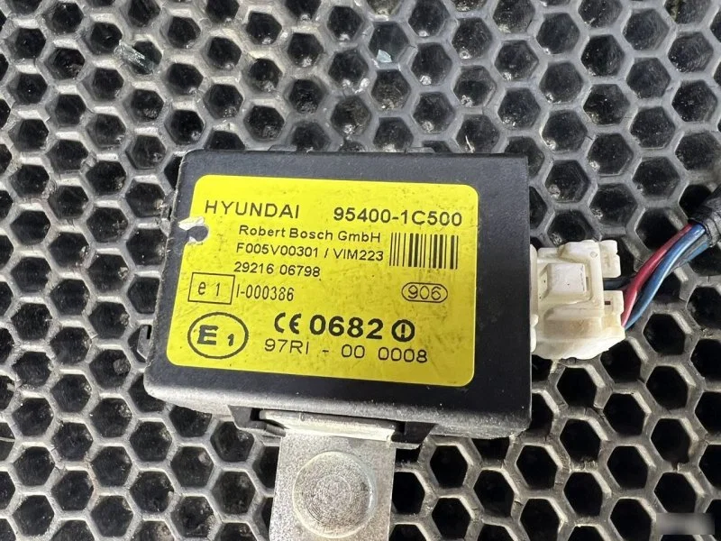 Блок иммобилайзера Hyundai Getz 2002-2005 - миниатюра 2