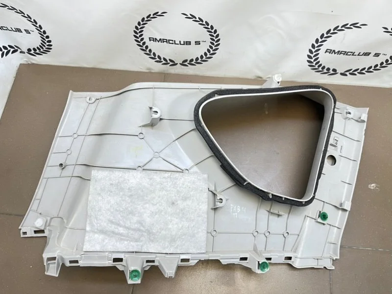 Обшивка стойки задняя правая Toyota RAV4 (A40) 2.0 - миниатюра 7