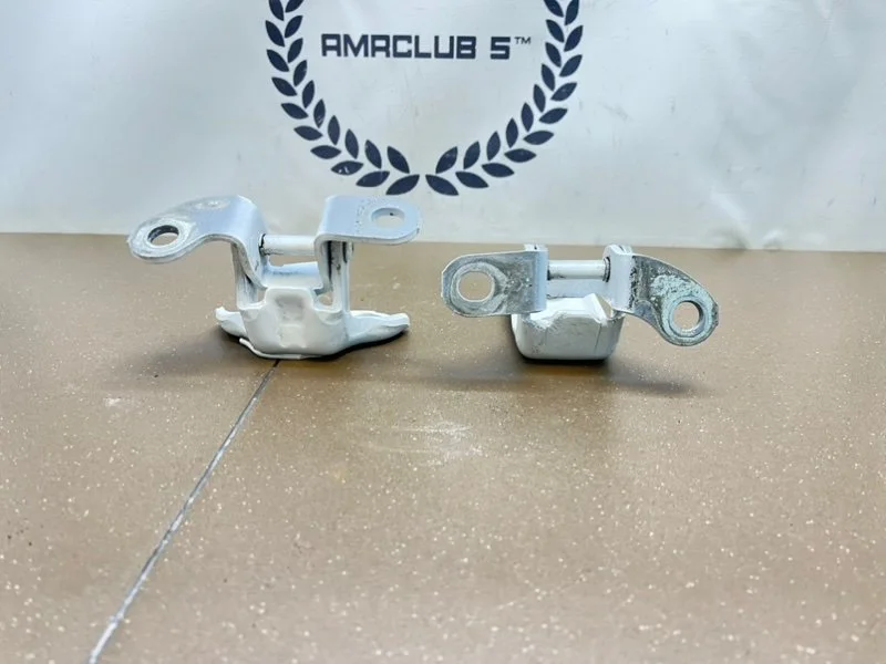 Петли задней правой двери Toyota RAV4 (A40) 2.0 - миниатюра 5