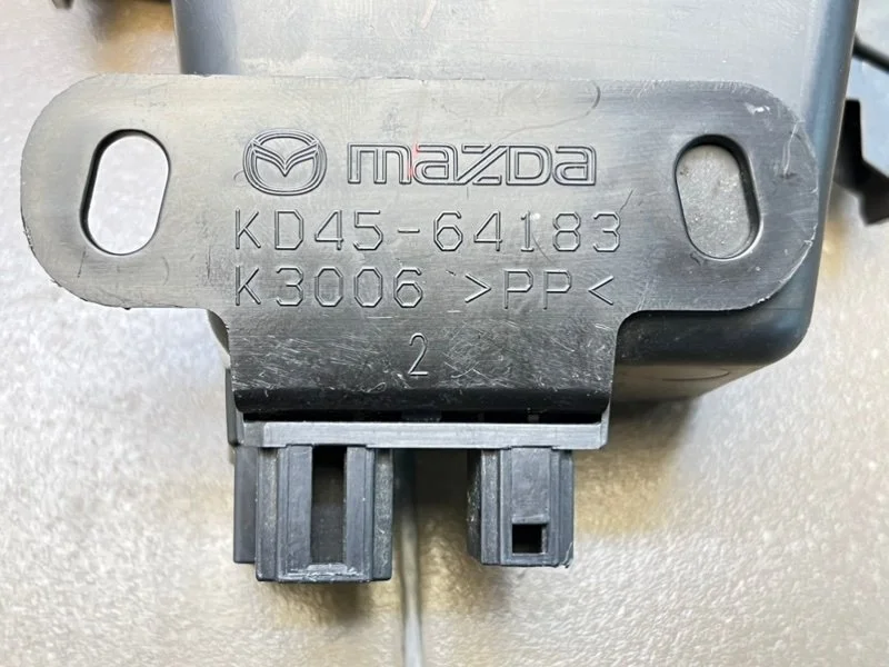 Бардачок Mazda CX-5 (KE) 2.0 PE-VPS - миниатюра 9