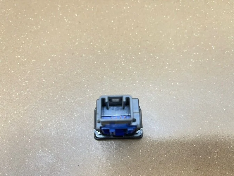 Кнопка блокировки дифференциала Toyota RAV4 (A40) - миниатюра 8