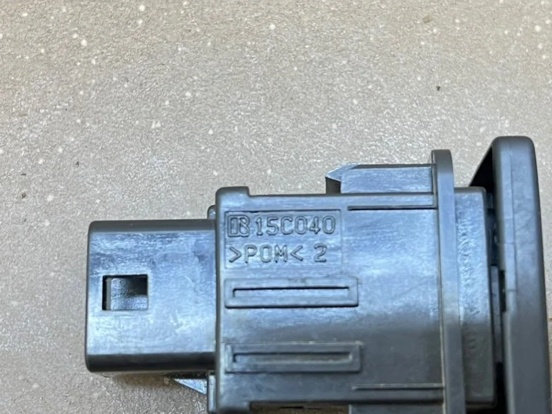 Кнопка блокировки дифференциала Toyota RAV4 (A40) - миниатюра 9
