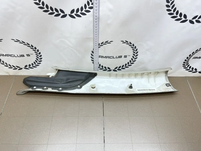 Обшивка передней правой стойки Volkswagen Passat 6 - миниатюра 6