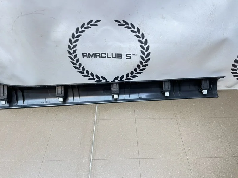 Накладка порога внутренняя правая Skoda Rapid 1 - миниатюра 8