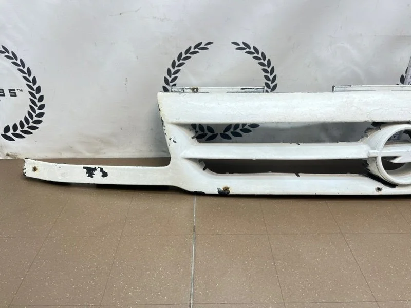Решетка радиатора Opel Astra 1 (F) 1994 - миниатюра 3