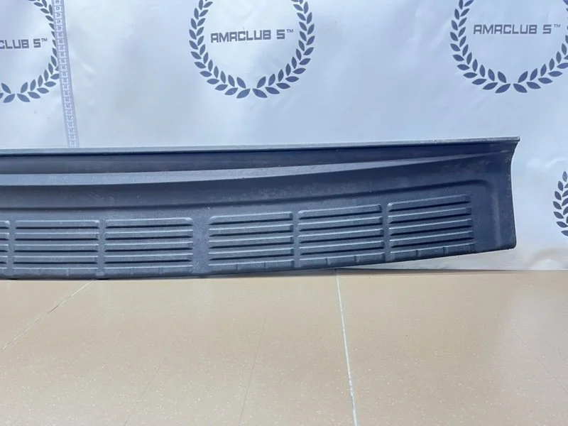 Накладка заднего бампера Toyota Land Cruiser 11 - миниатюра 3