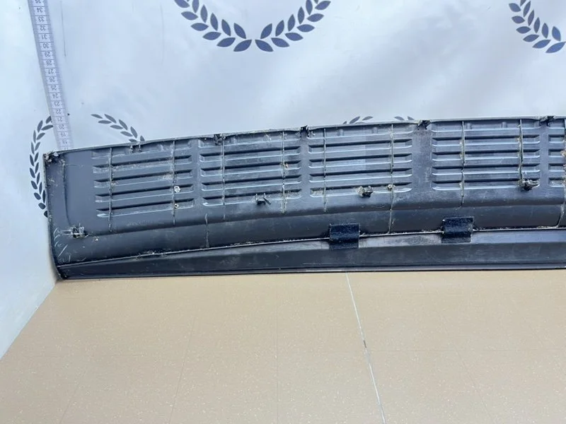 Накладка заднего бампера Toyota Land Cruiser 11 - миниатюра 5