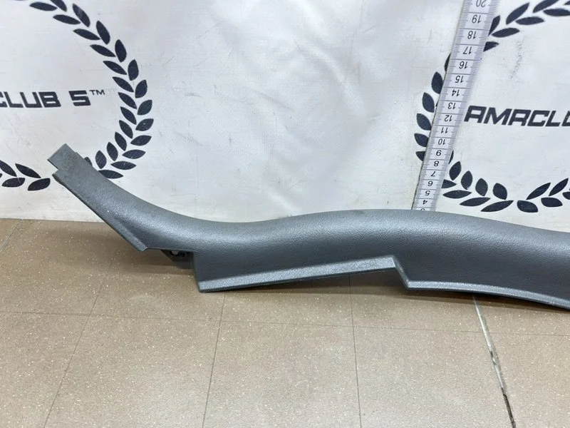 Накладка порога внутренняя задняя правая Mazda 626 - миниатюра 2