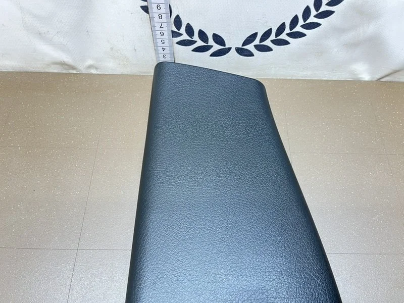 Обшивка центральной стойки левая Mercedes-Benz - миниатюра 2