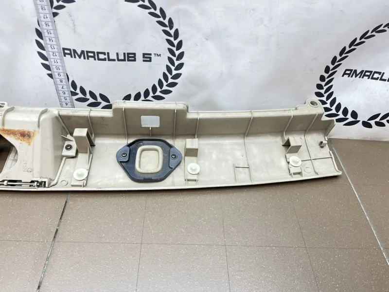 Накладка замка багажника Lexus RX300 (XU30) 2004 - миниатюра 8
